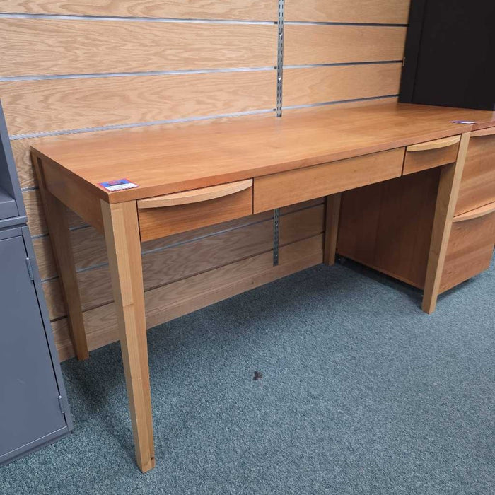 DESK BAH