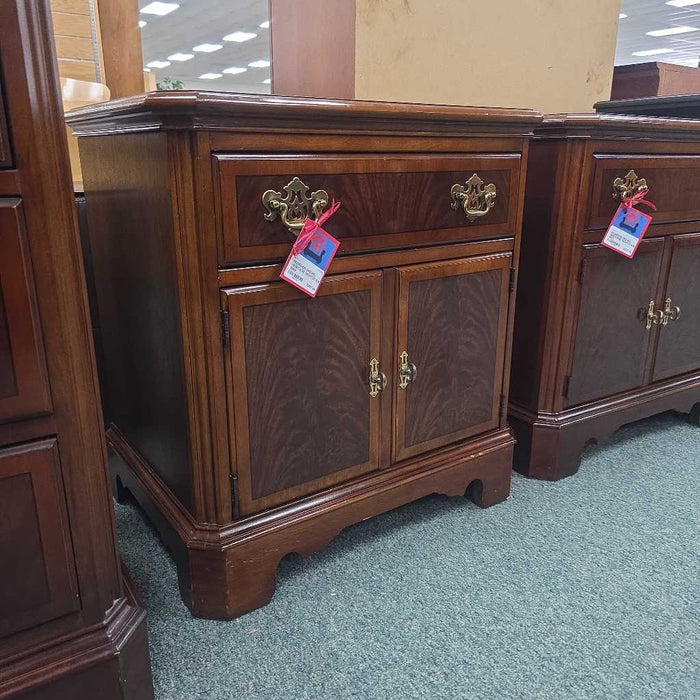 DREXEL HERITAGE NIGHTSTAND BBM
