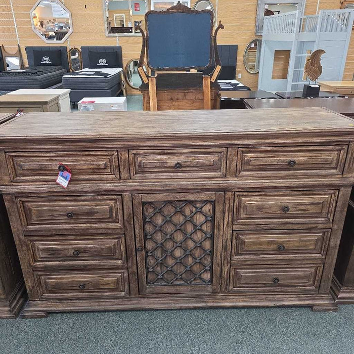 DRESSER ATH