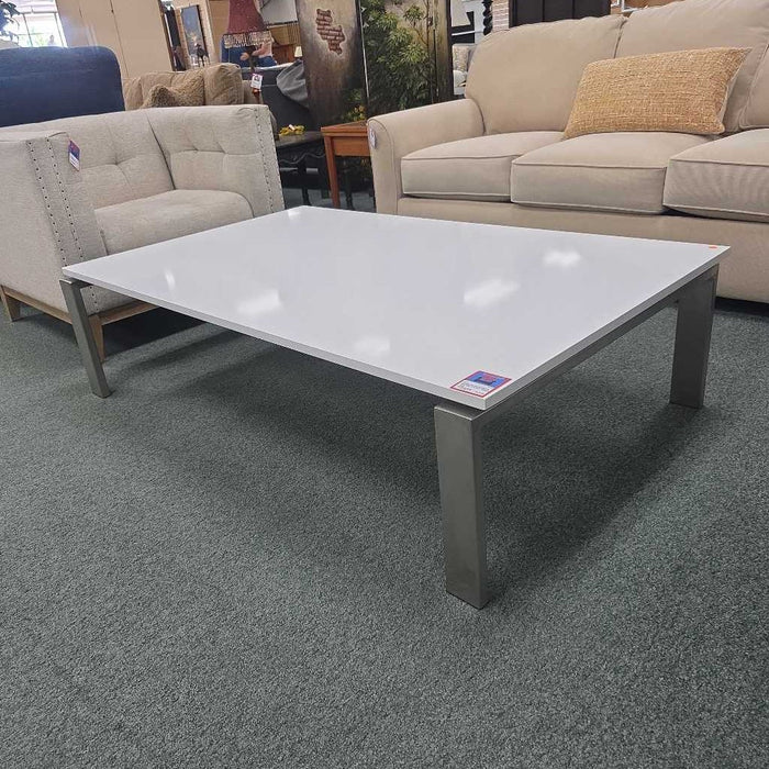 ROOM & BOARD COFFEE TABLE ALK