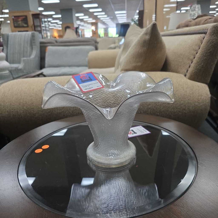 GLASS VASE AT