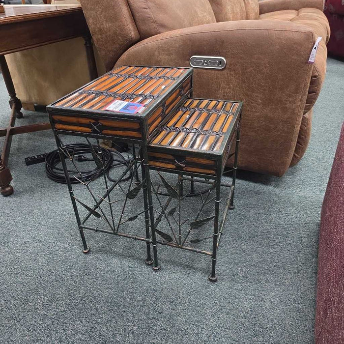 SET OF 2 NESTING TABLES LS
