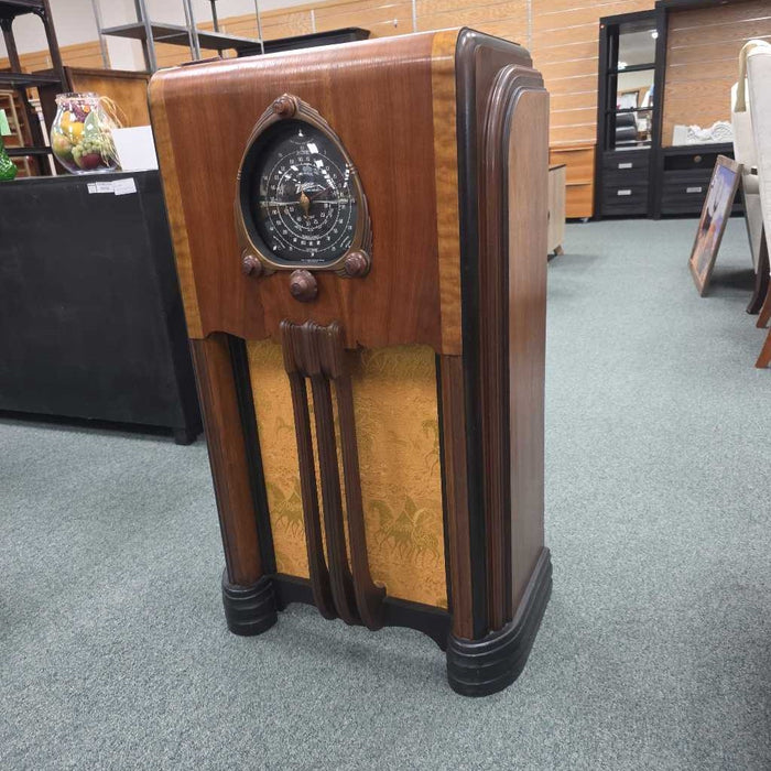 ANTIQUE ZENITH RADIO BTK