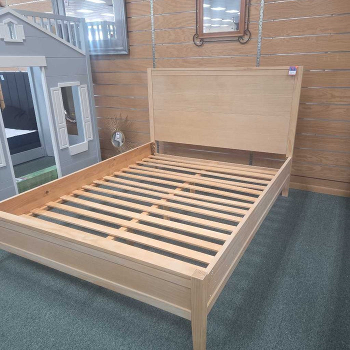ARDEN QUEEN BED LTT