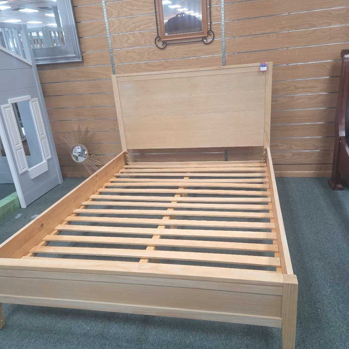 ARDEN QUEEN BED LTT