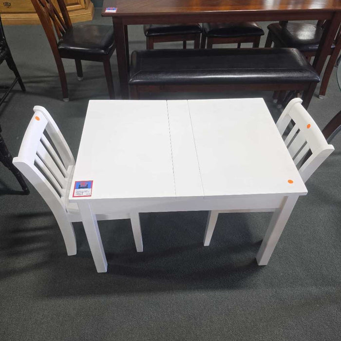WHITE KIDS TABLE WITH 2 CHAIRS TB