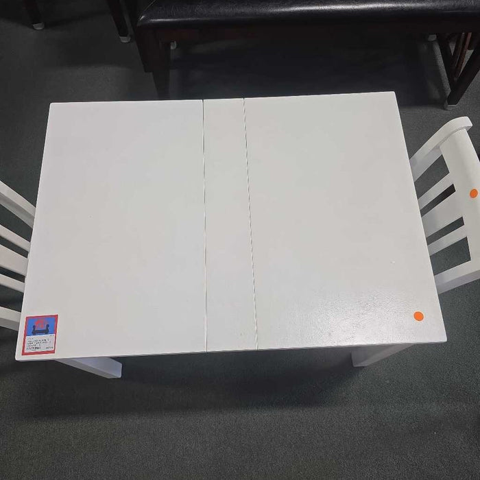 WHITE KIDS TABLE WITH 2 CHAIRS TB
