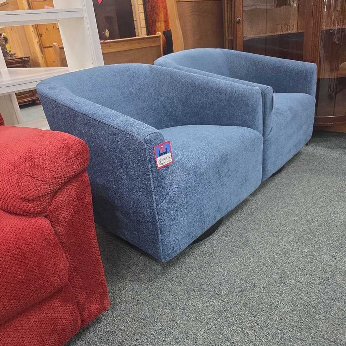 LIGHT BLUE SWIVEL CHAIR BBM