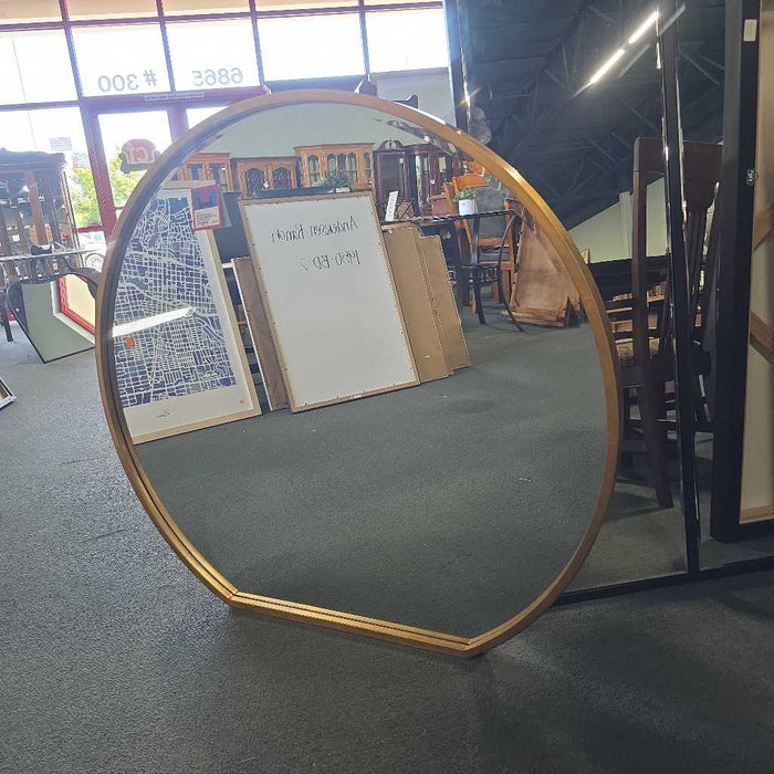 GOLD ROUND MIRROR FLAT BOTTOM BTK
