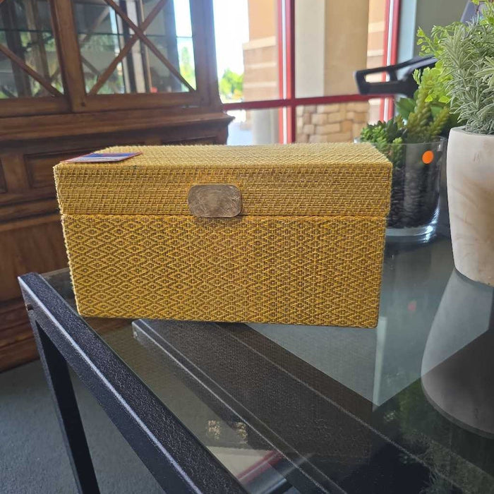 YELLOW BOX BA