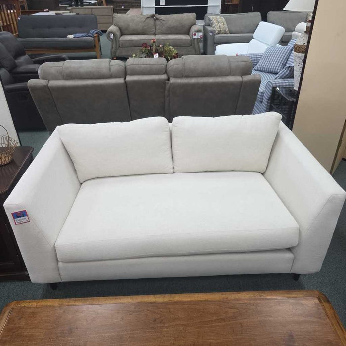 BEIGE LOVESEAT BTK