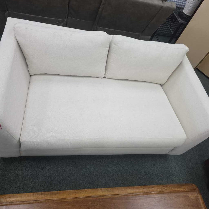 BEIGE LOVESEAT BTK