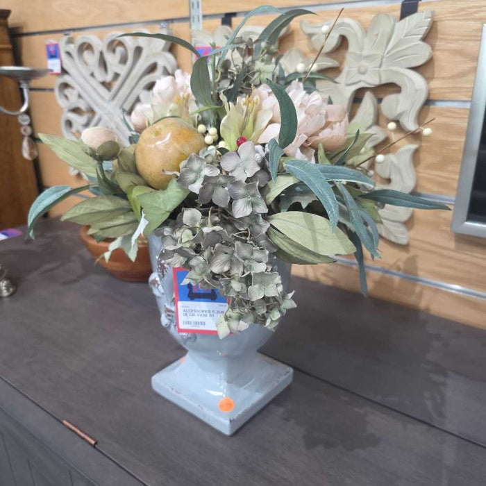 FLEUR DE LIS VASE BT