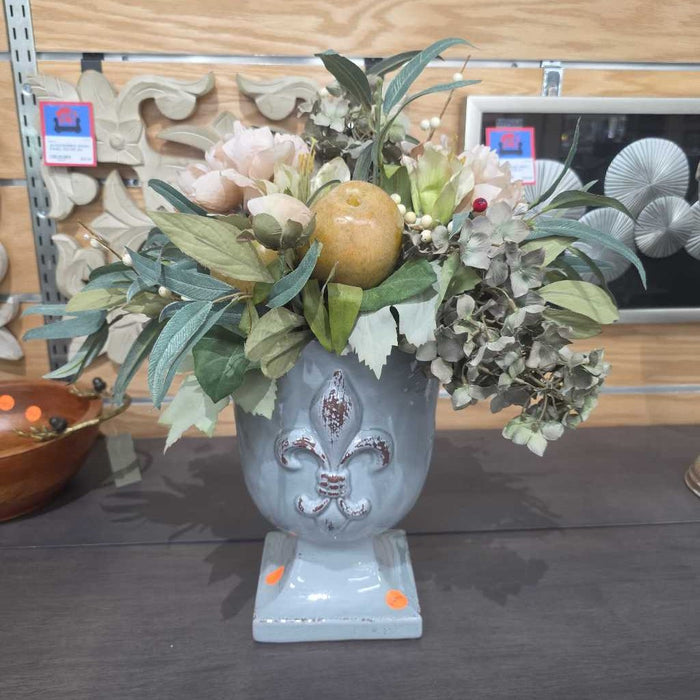 FLEUR DE LIS VASE BT