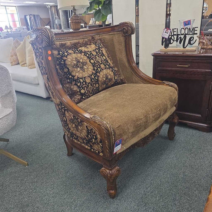 ACCENT CHAIR LAC