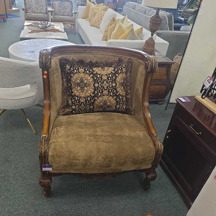 ACCENT CHAIR LAC