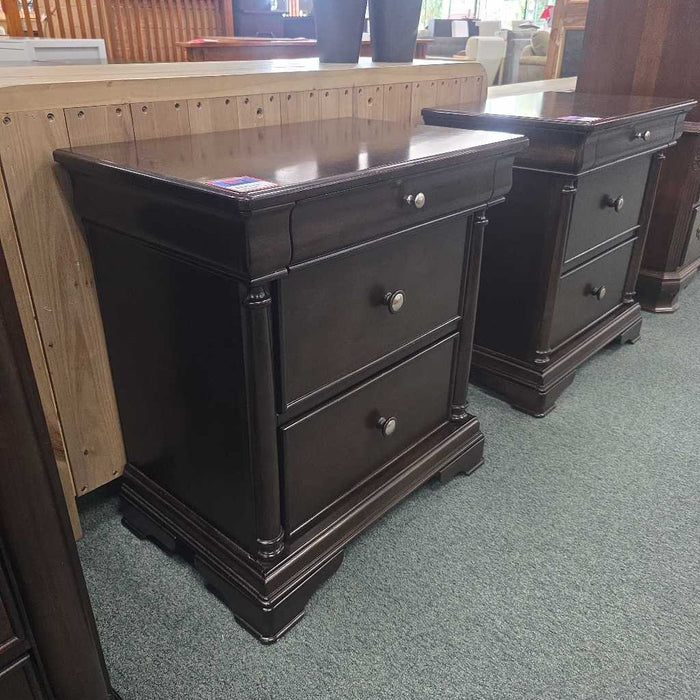 NIGHTSTAND SK