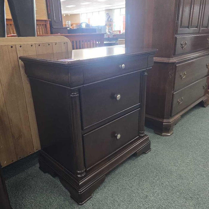NIGHTSTAND SK