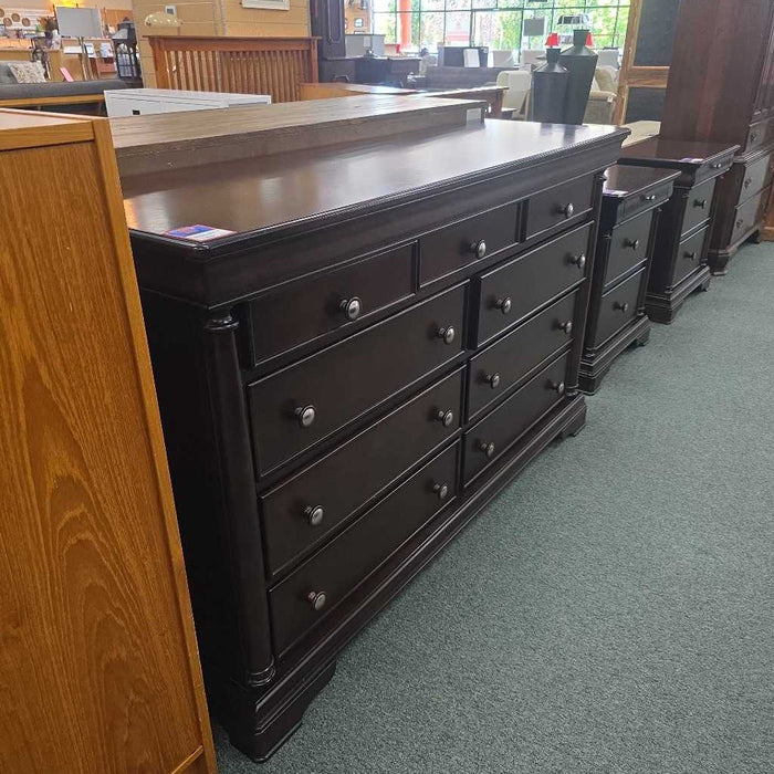 CHEST OF DRAWERS BTK