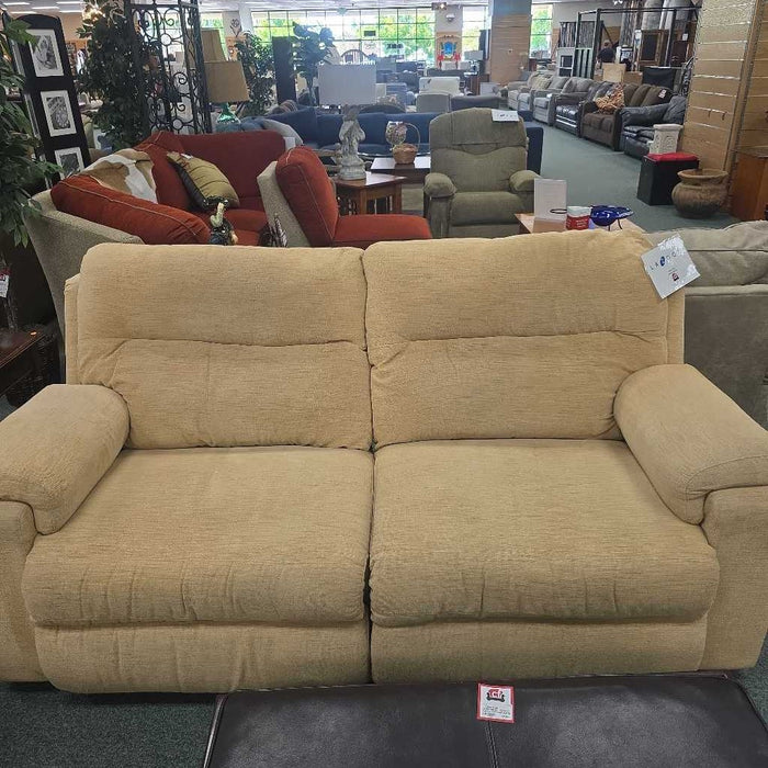 LAZBOY POWER RECLINING LOVESEAT BTK