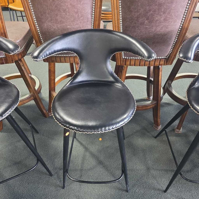 SET OF 3 STOOLS BTK