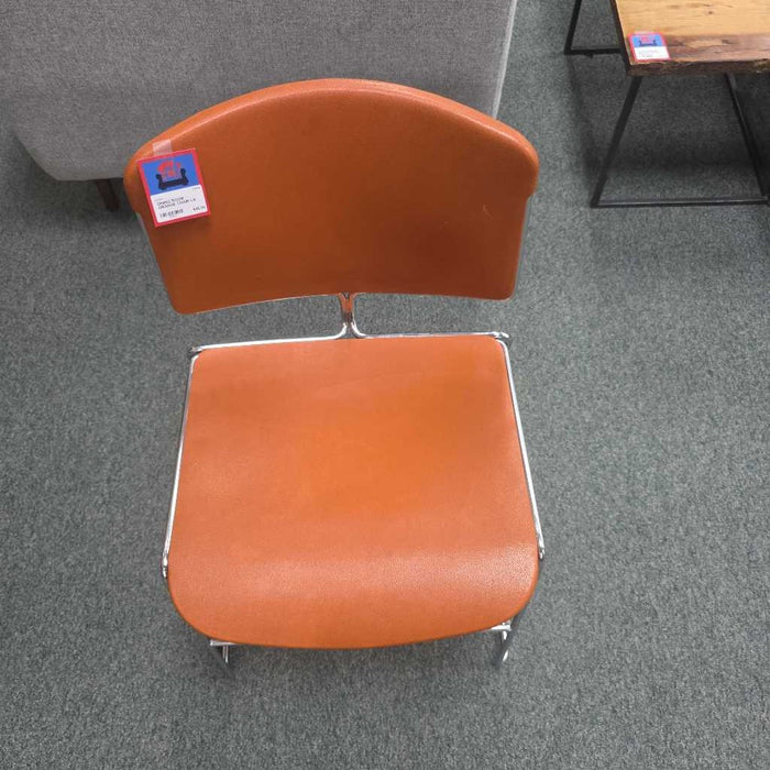 ORANGE CHAIR LS