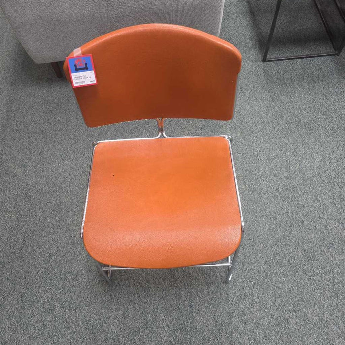 ORANGE CHAIR LS