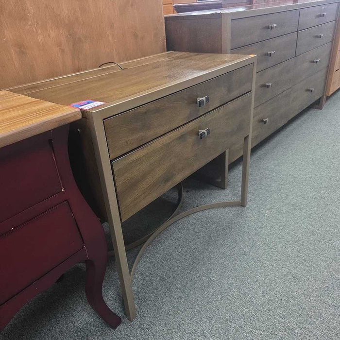 NIGHTSTAND BAH