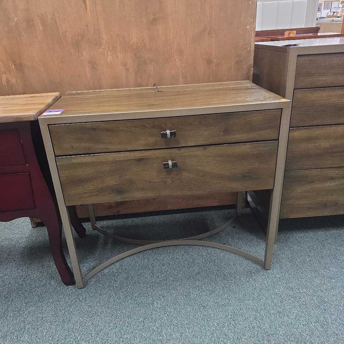 NIGHTSTAND BAH