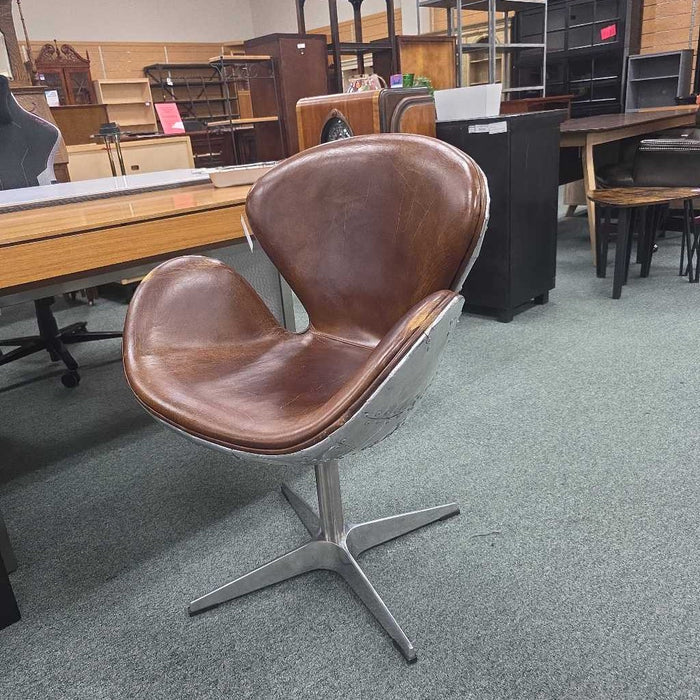 LEATHER AVIATOR CHAIR BTK