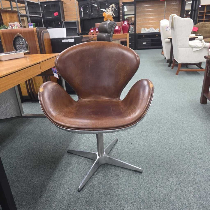 LEATHER AVIATOR CHAIR BTK