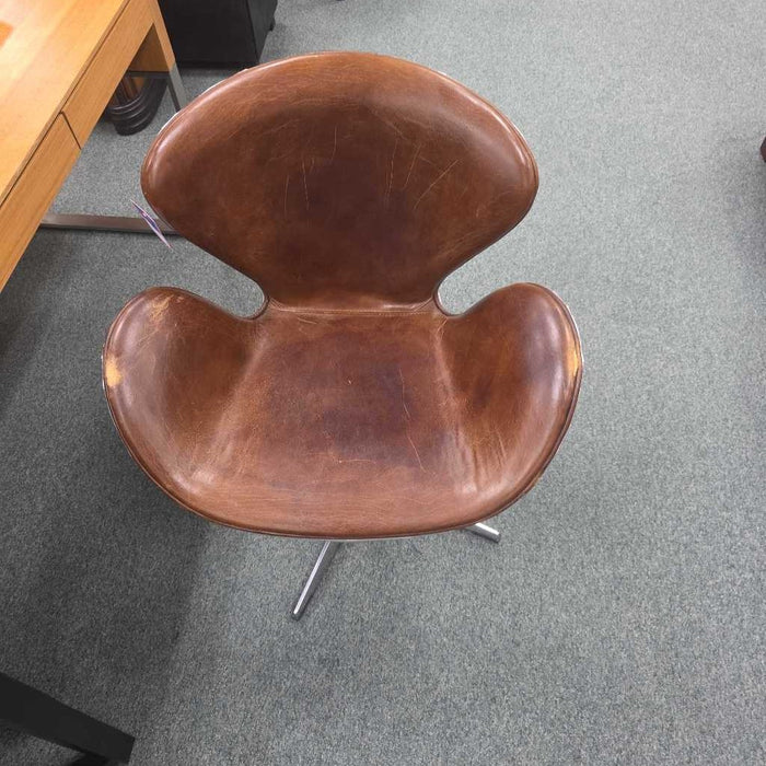 LEATHER AVIATOR CHAIR BTK