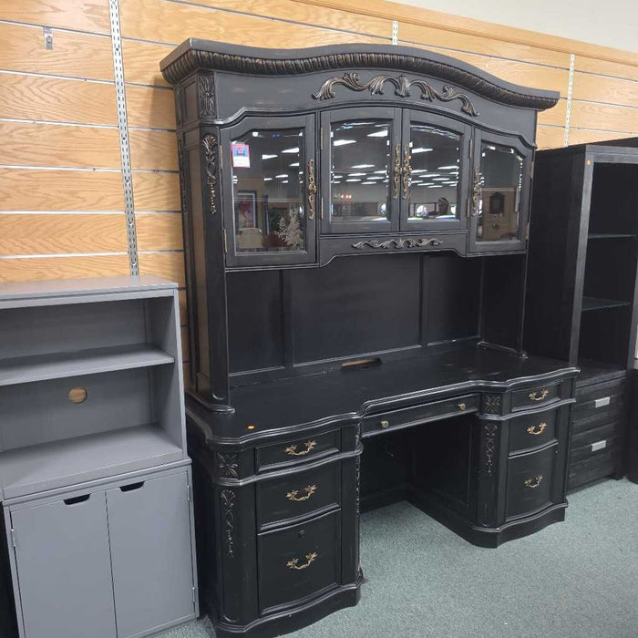 DESK WITH HUTCH ATH