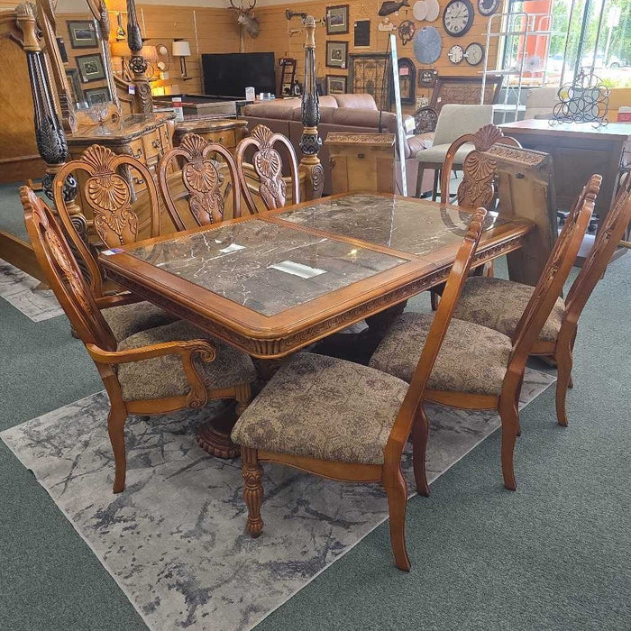 TABLE WITH 8 CHAIRS KLH