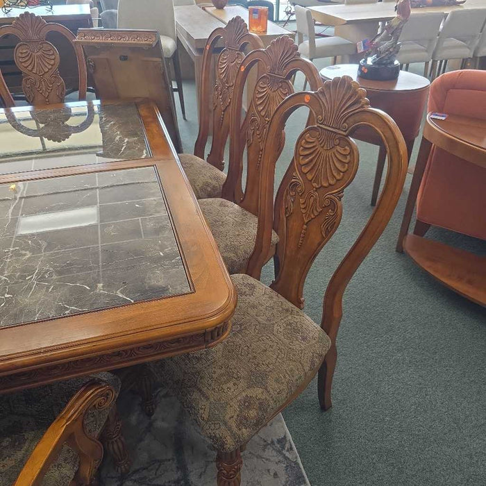 TABLE WITH 8 CHAIRS KLH
