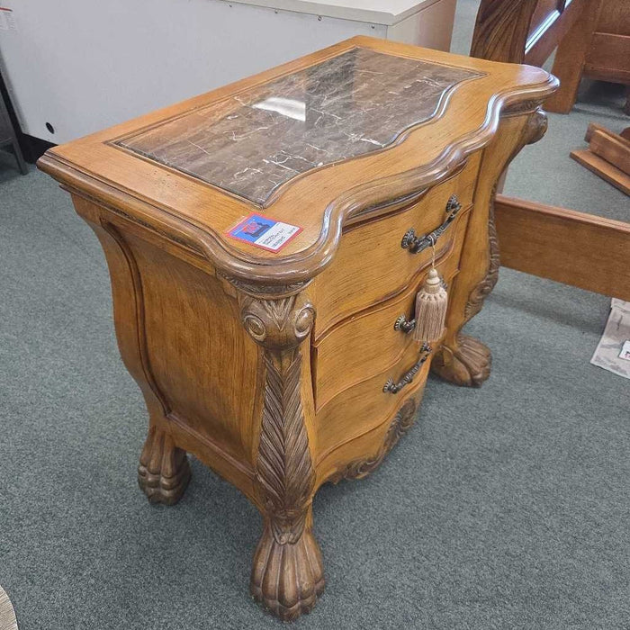 NIGHTSTAND BAH