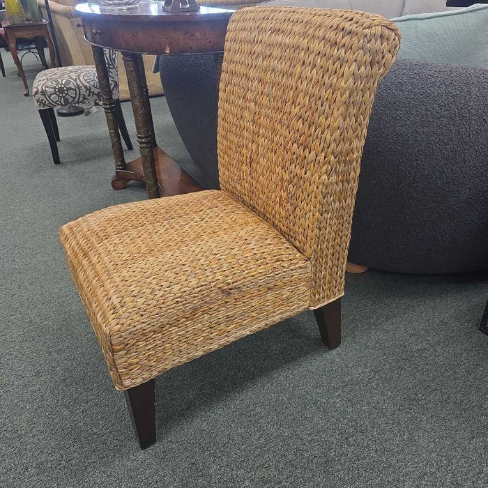 RATAN ACCENT CHAIR MI