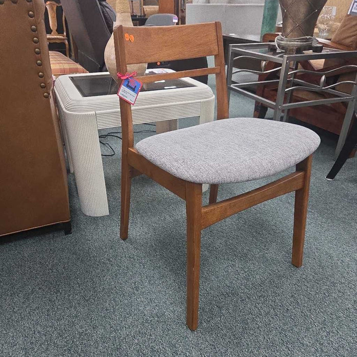 ACCENT CHAIR KL