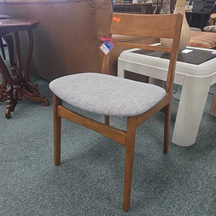 ACCENT CHAIR KL