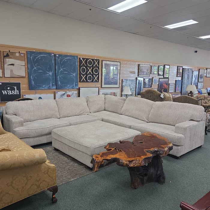 3PC SOFA SECTIONAL WITH OTTOMAN SKH