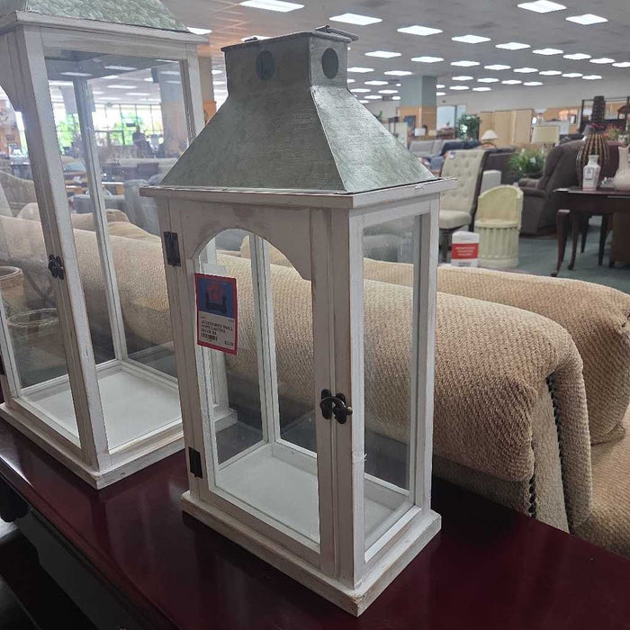 SMALL WHITE LANTERN DECOR BA