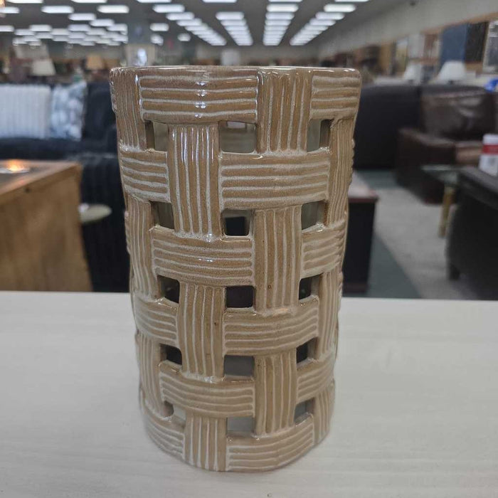 BROWN VASE BA