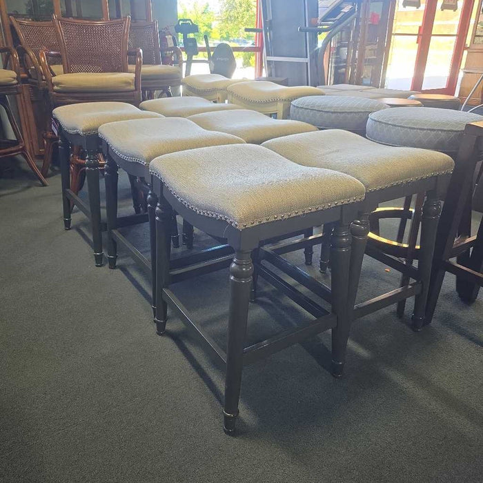 SET OF 6 STOOLS BAH