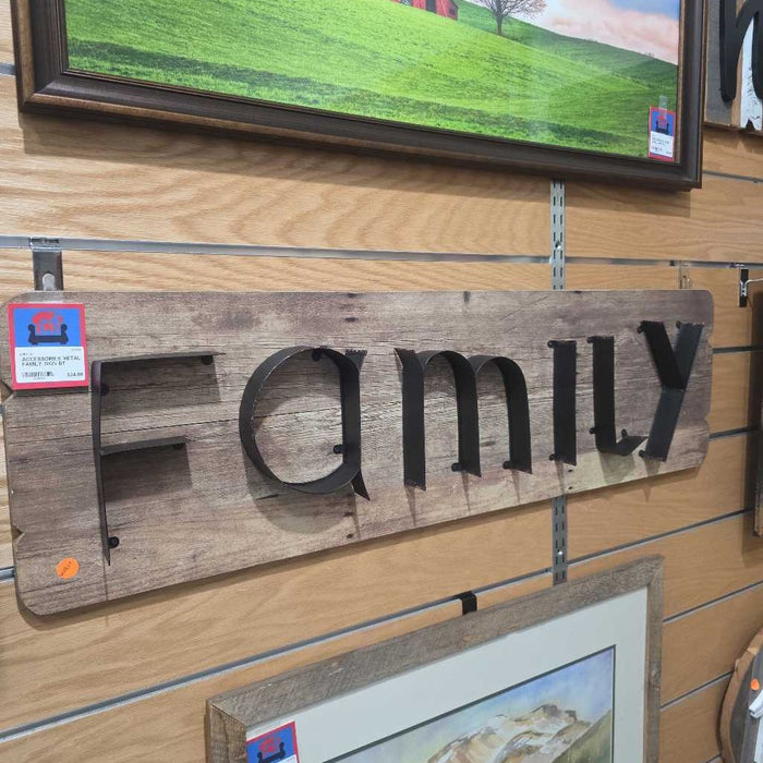 METAL FAMILY SIGN BT