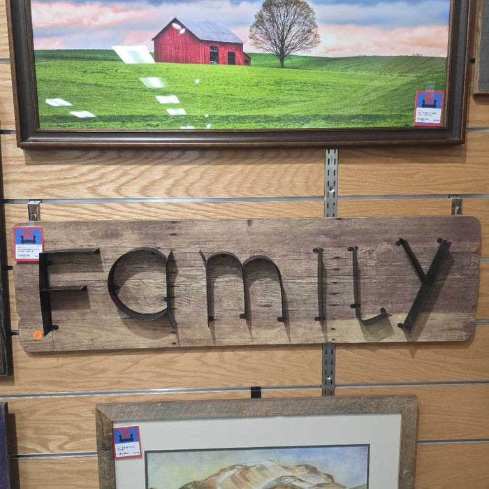 METAL FAMILY SIGN BT