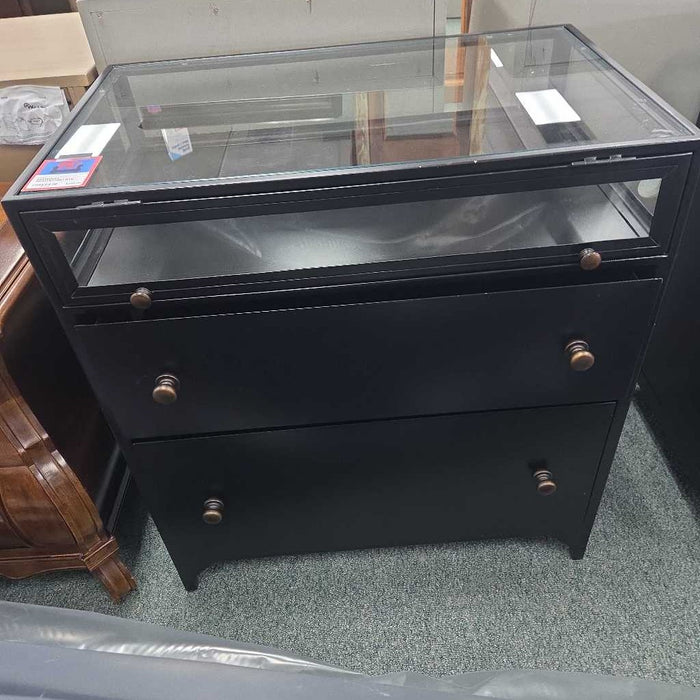 NIGHTSTAND BTK