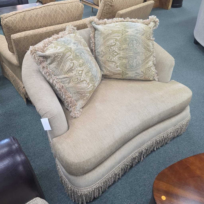 LOVESEAT BST