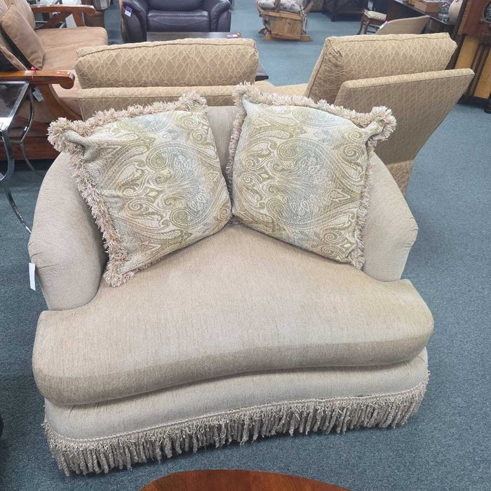 LOVESEAT BST