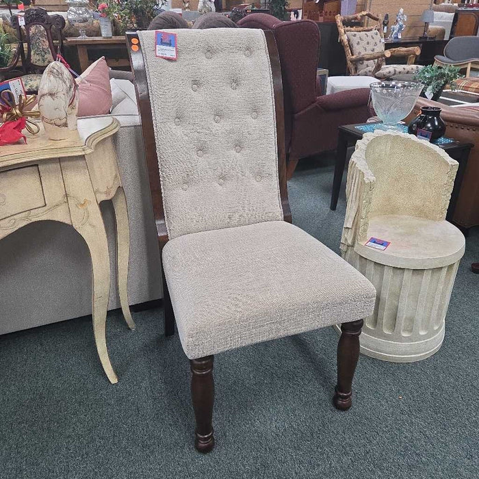 ACCENT CHAIR AT