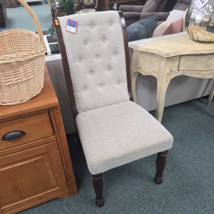 ACCENT CHAIR AT